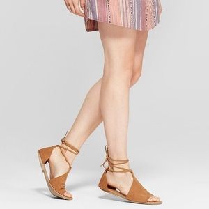 Universal thread Aileen black lace up sandal